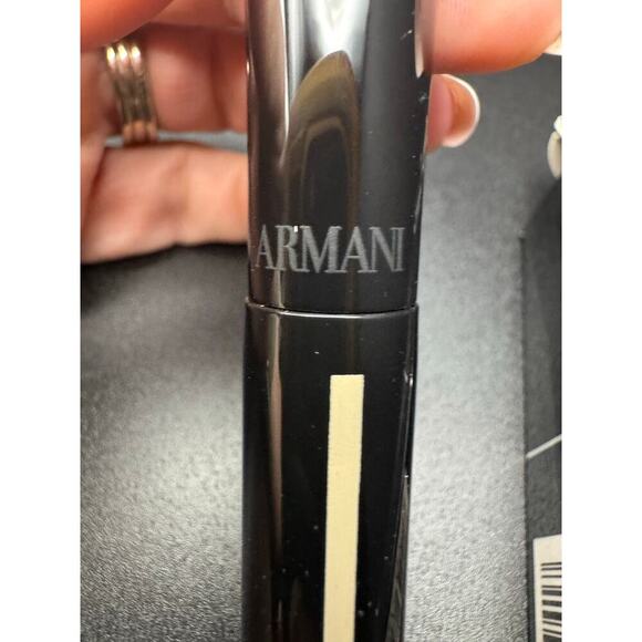Giorgio Armani Concealer Shade 5 Travel Size- New with trashed box - Picture 3 of 9